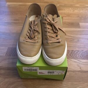 Sam Edelman “Poppy” sneaker